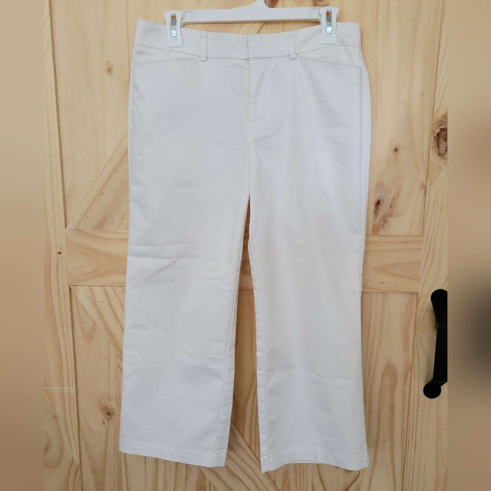 Dockers white capris